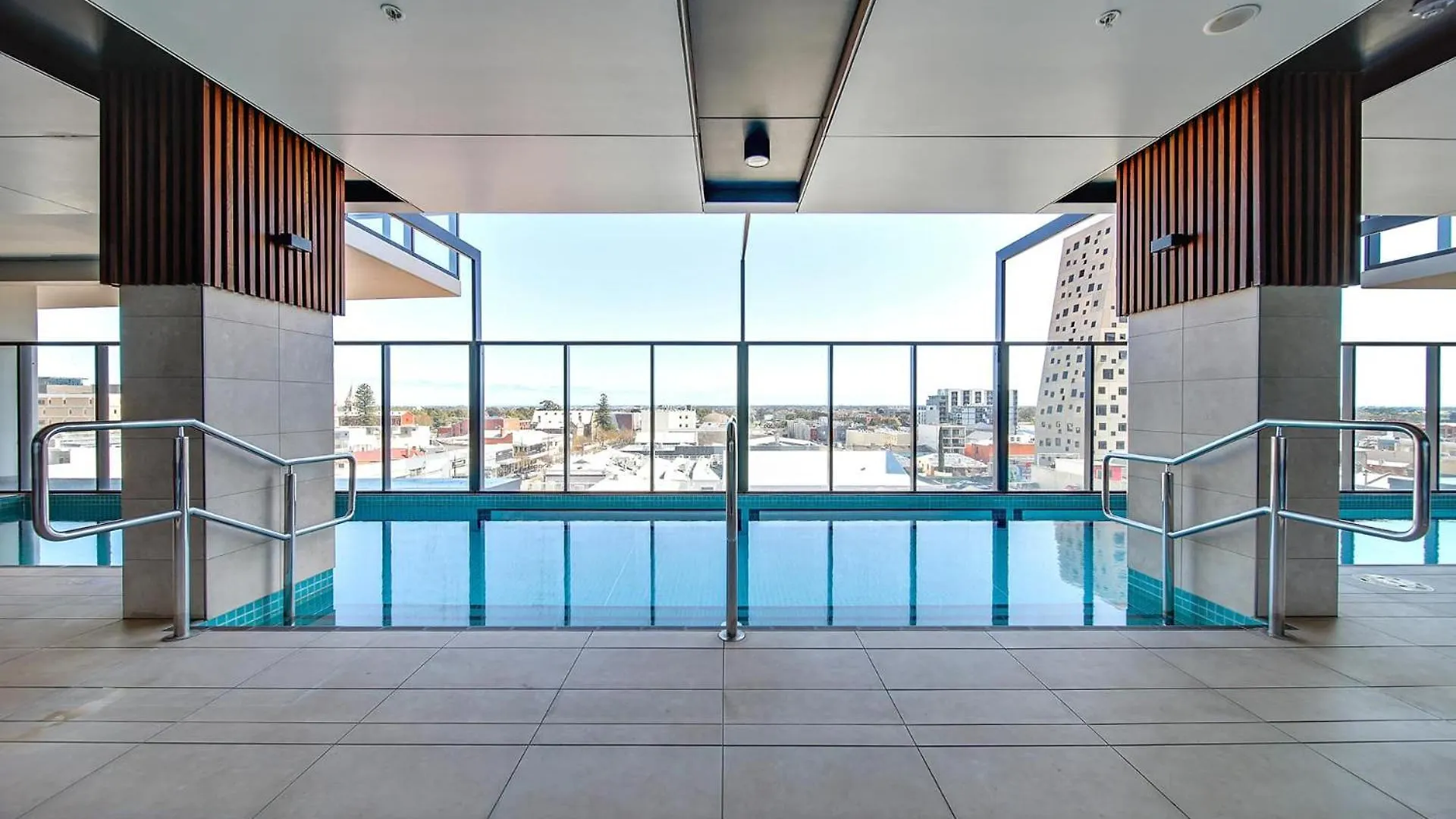 Apartment Dc Vs Marvel Theme Ft Arcade Machine Pool Gym Sauna Bbq Adelaide