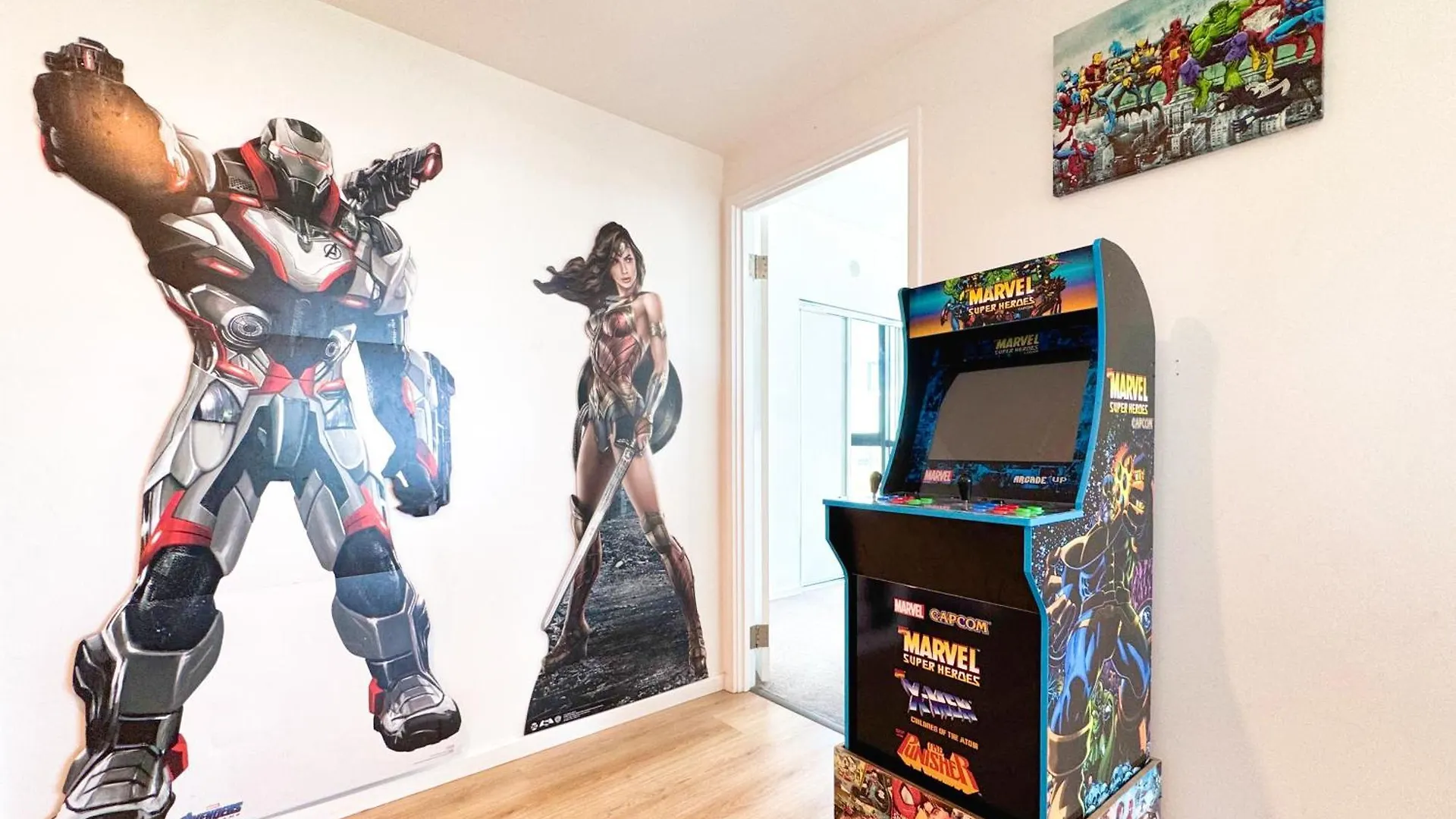 Apartment Dc Vs Marvel Theme Ft Arcade Machine Pool Gym Sauna Bbq Adelaide